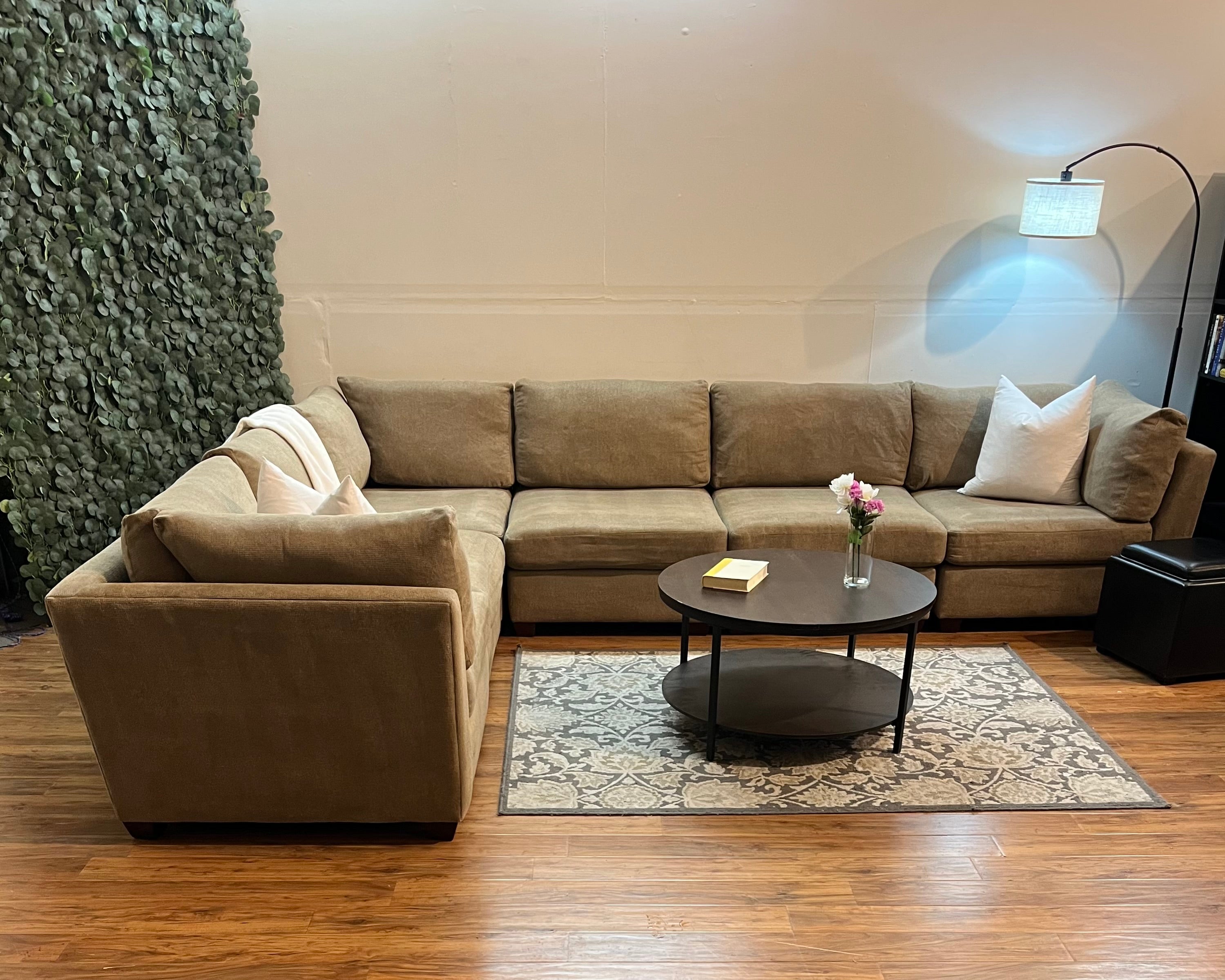 Bauhaus Modular Sectional in Taupe