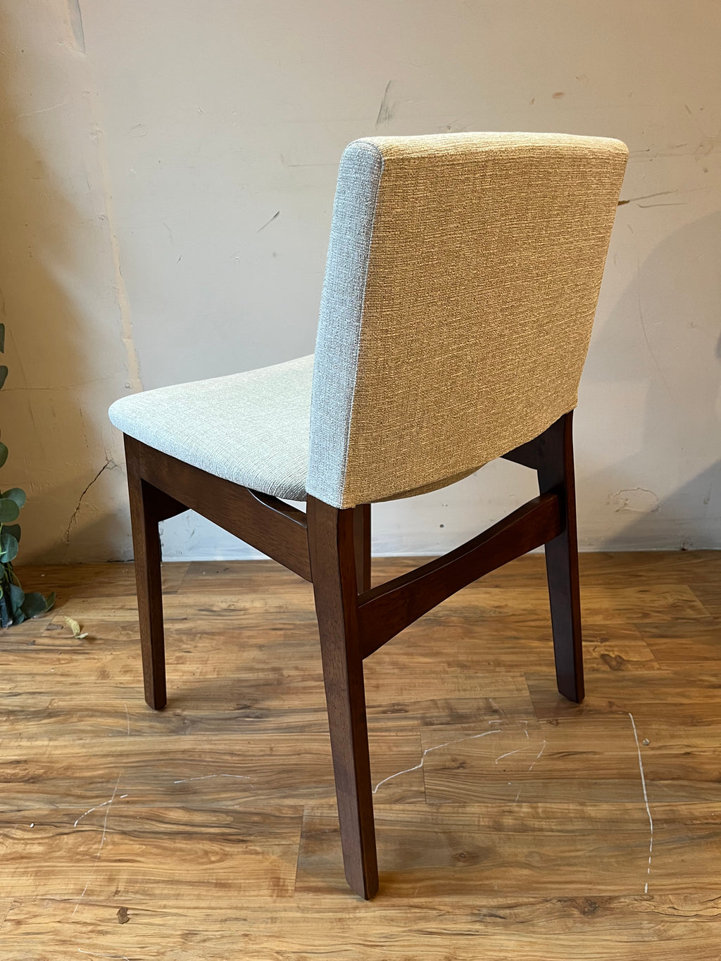 Article Nosh Dining Set