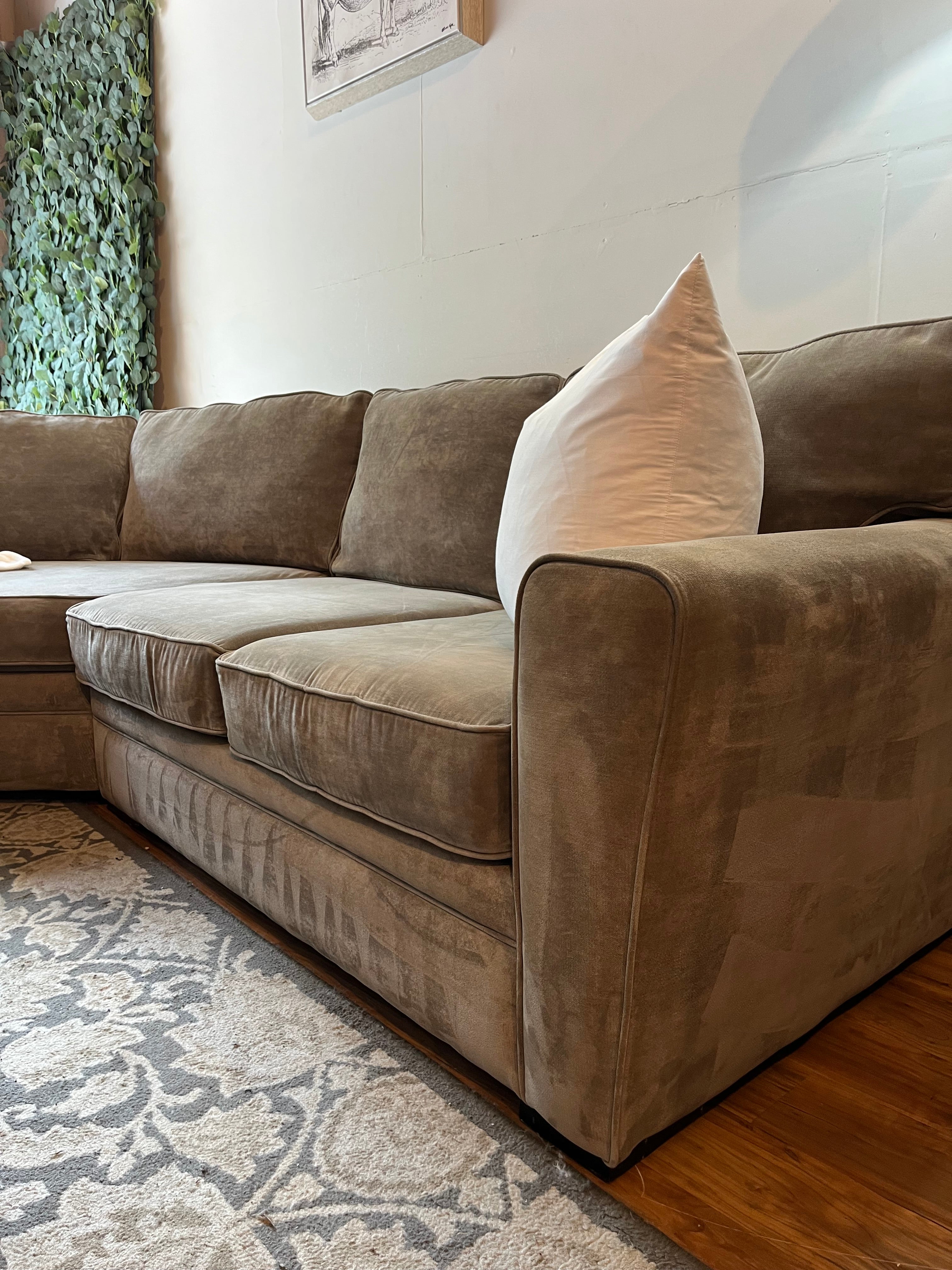 Jordan’s Furniture Artemis Sectional in Ash Gray