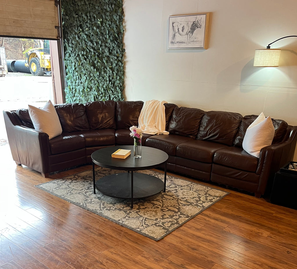 Jordan’s Furniture Leather Sectional in Espresso