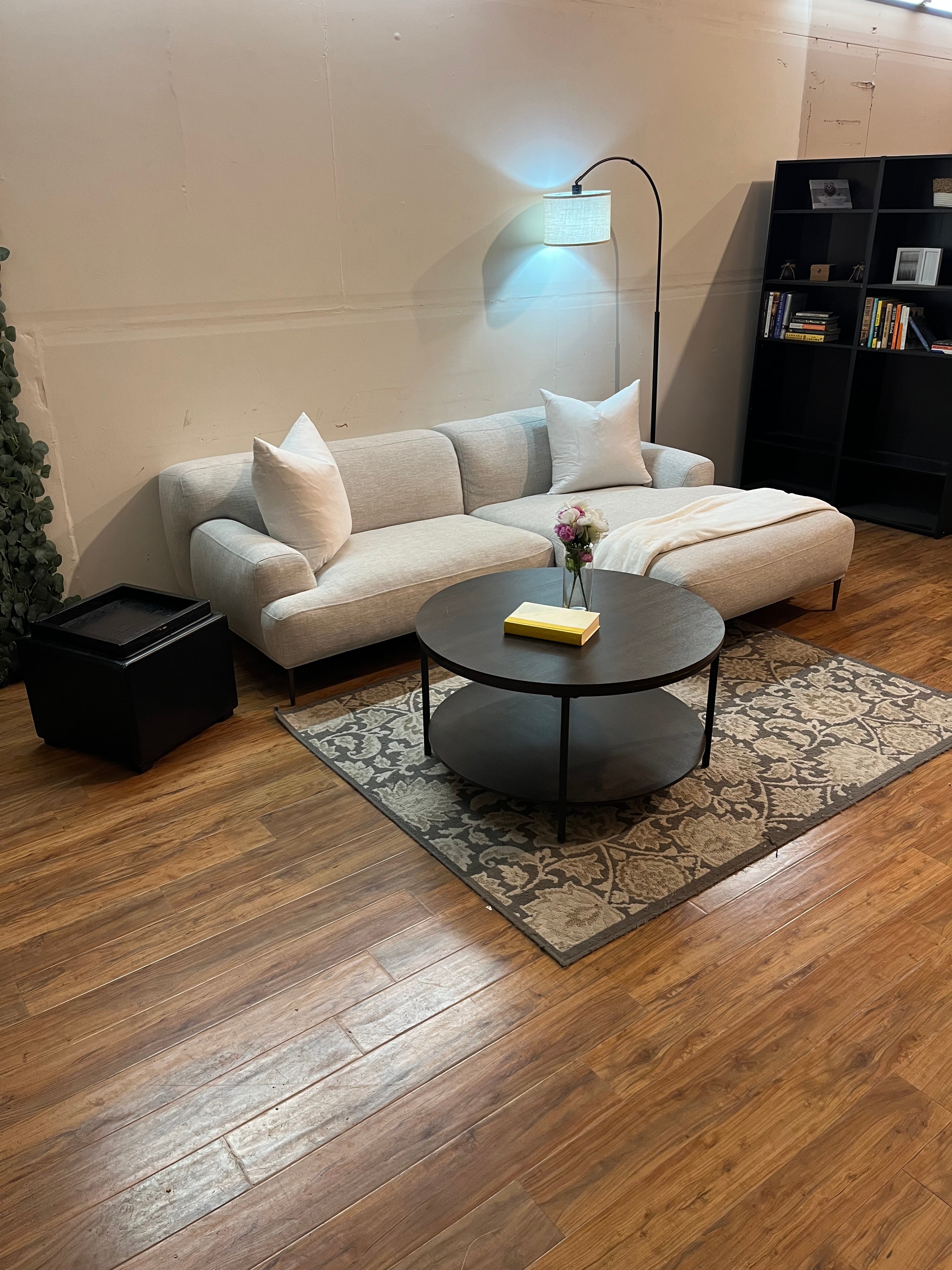 Article Abisko Sectional in Welsh Gray