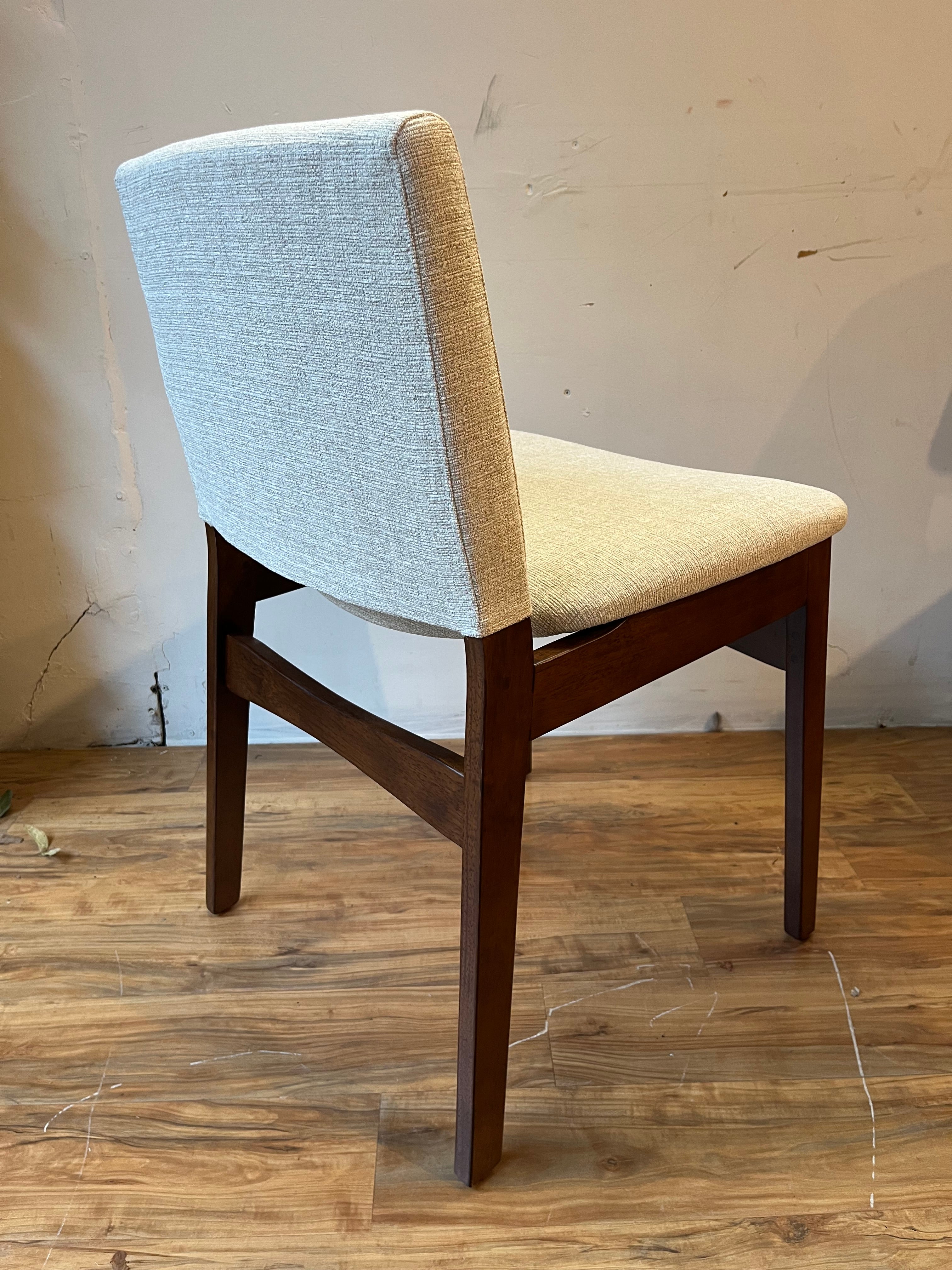 Article Nosh Dining Set