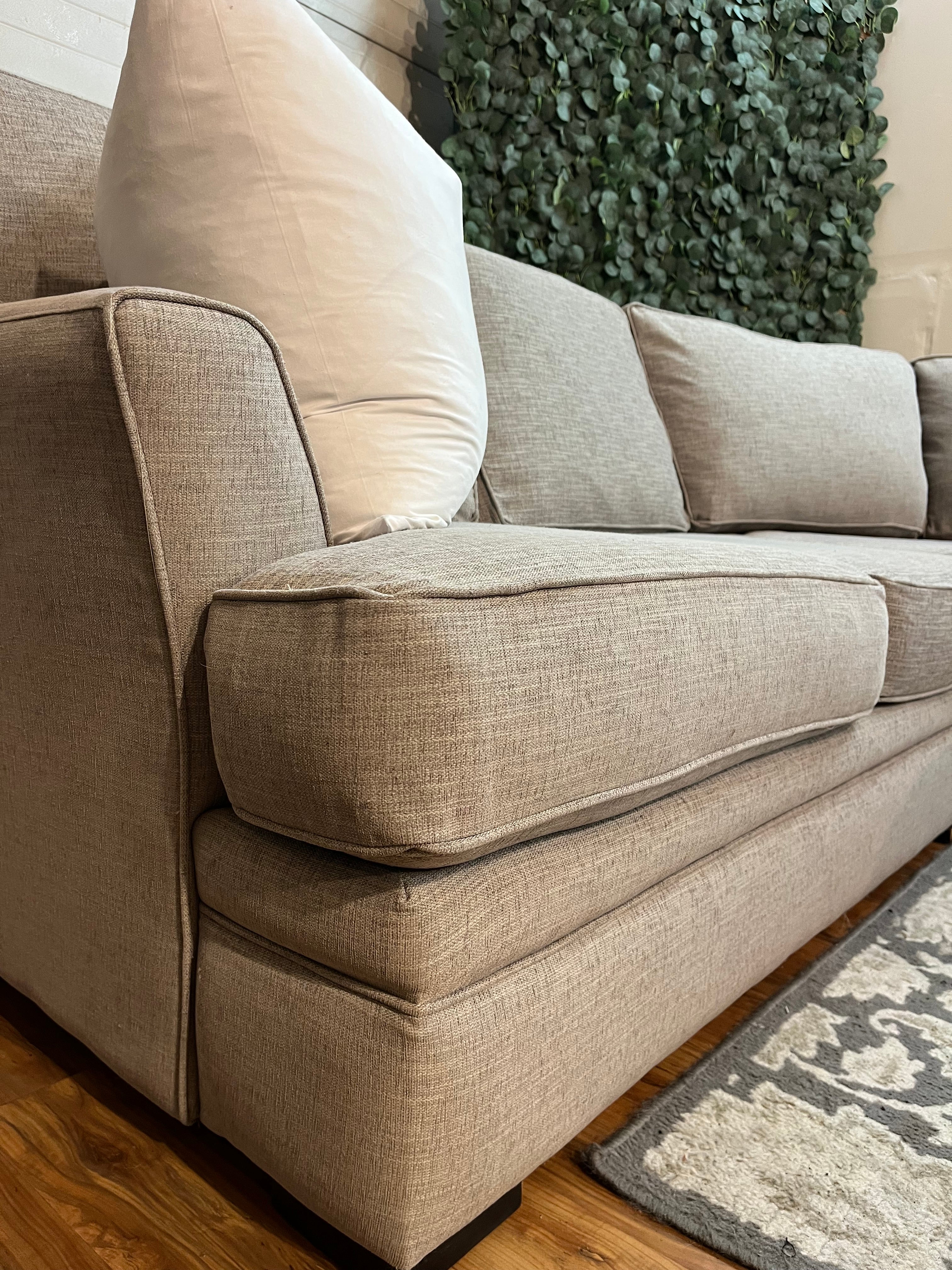 Jordan’s Furniture Sectional in Steel Gray