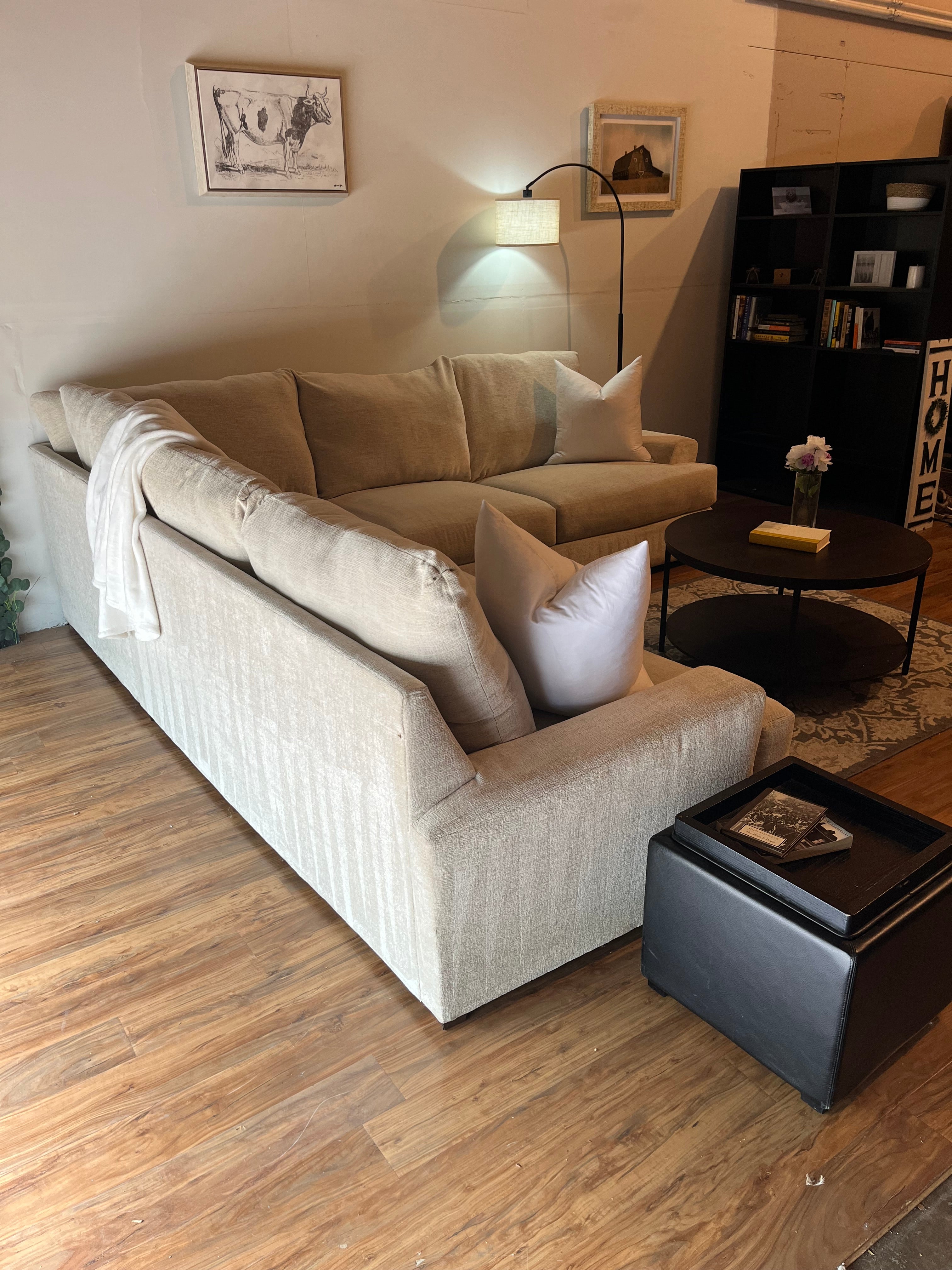 Cardi’s Furniture Sectional in Beige