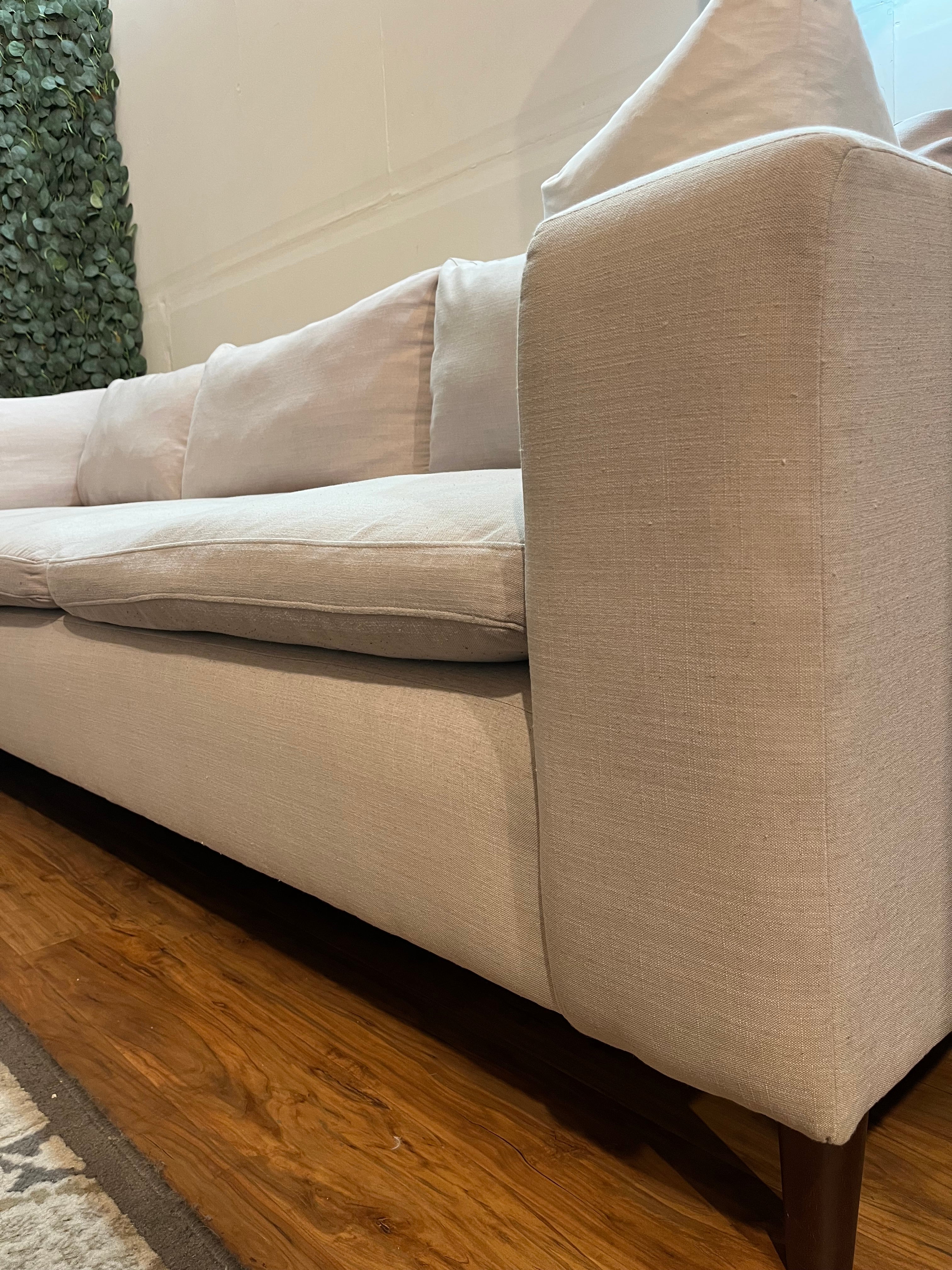 Jordan’s Furniture Sectional in Off-White Linen