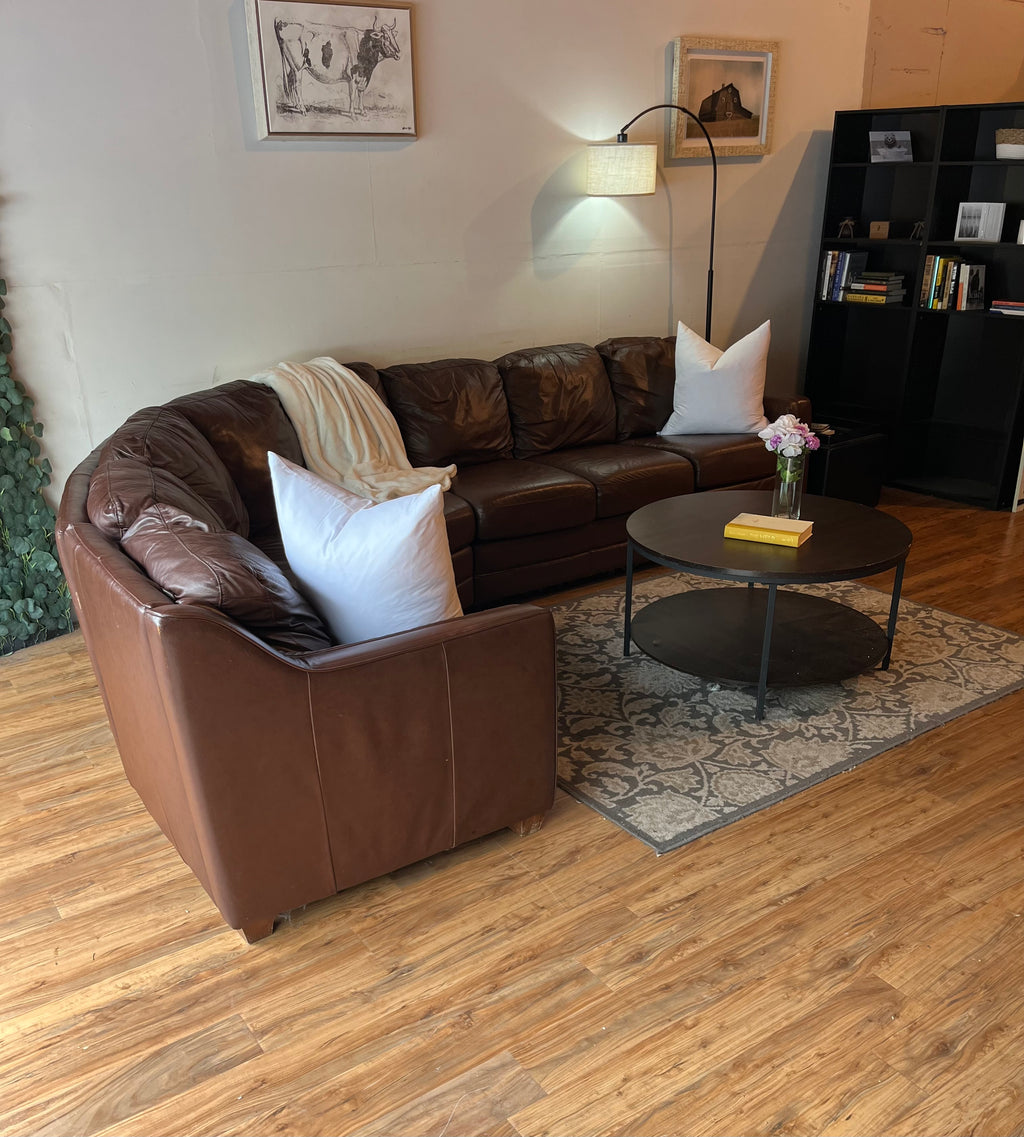 Jordan’s Furniture Leather Sectional in Espresso