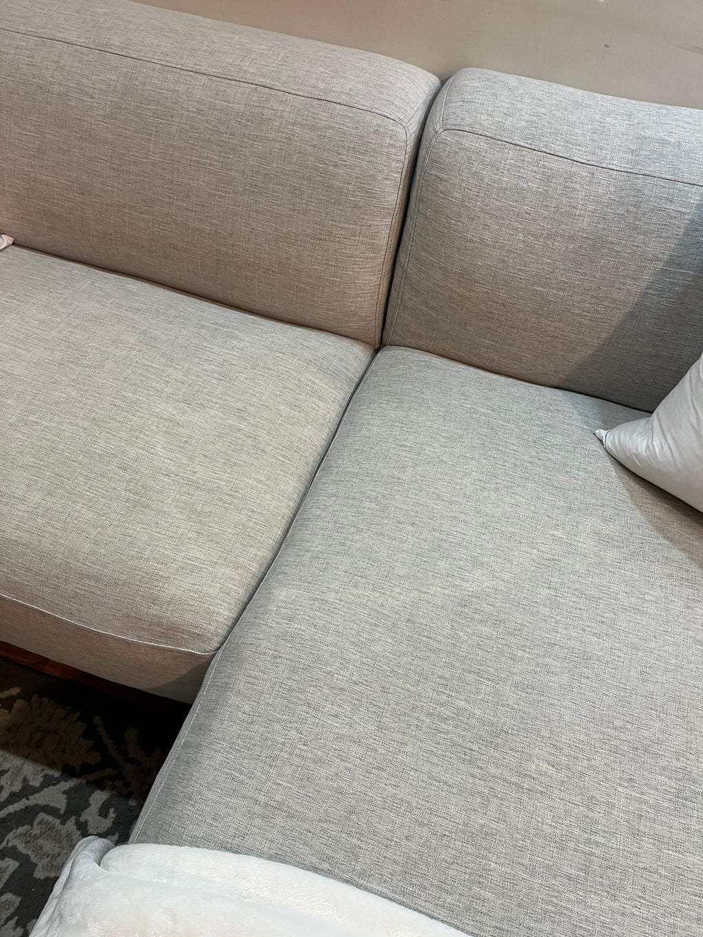 Article Abisko Sectional in Welsh Gray