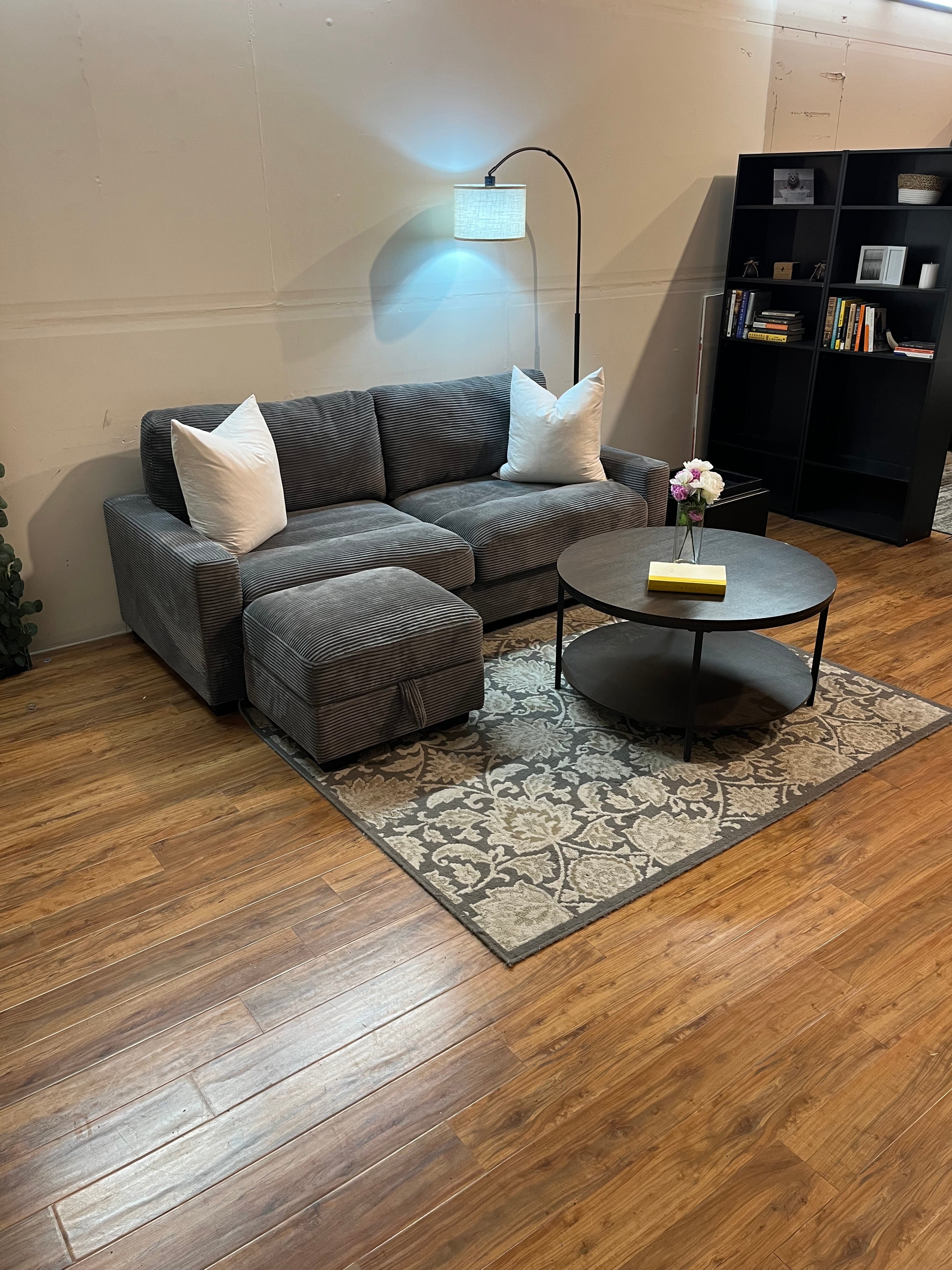 Bob’s Aspen Chofa in Charcoal Gray