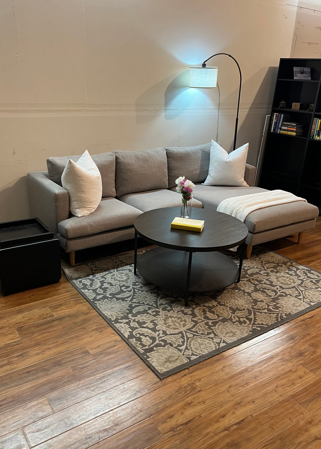 Castlery Tana Chaise Sectional in Pearl Gray