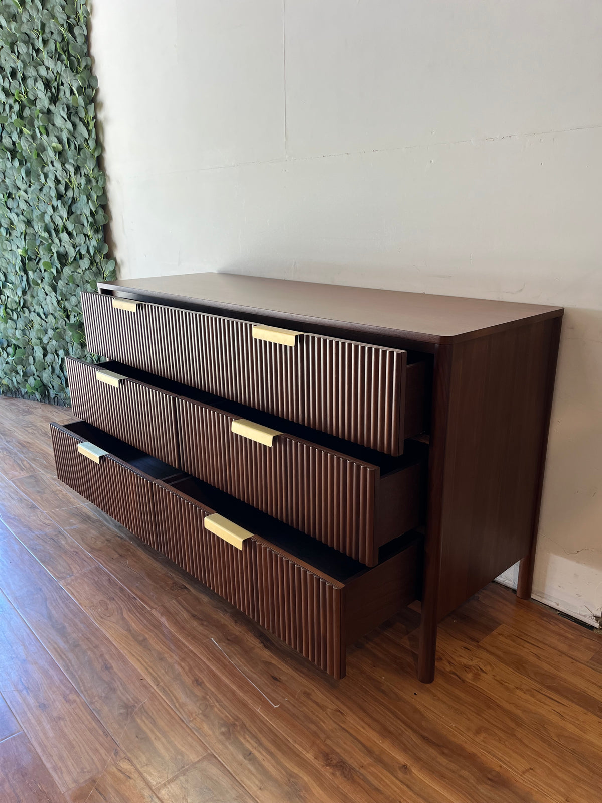 Article Liv Dresser - Walnut