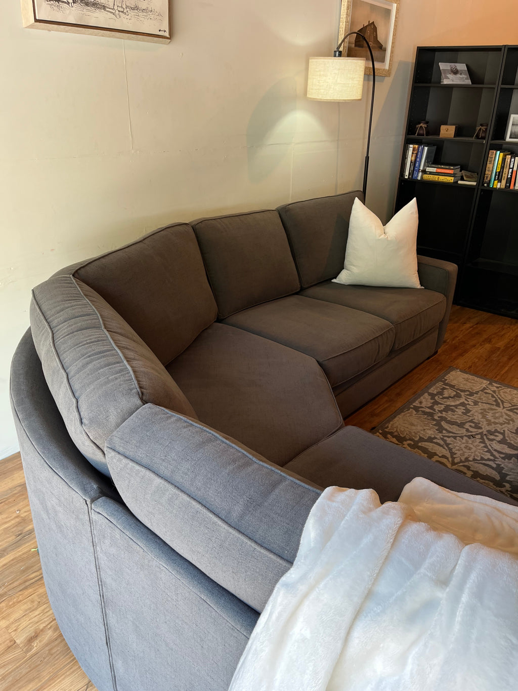 Jordan’s Furniture Sectional in Dusk