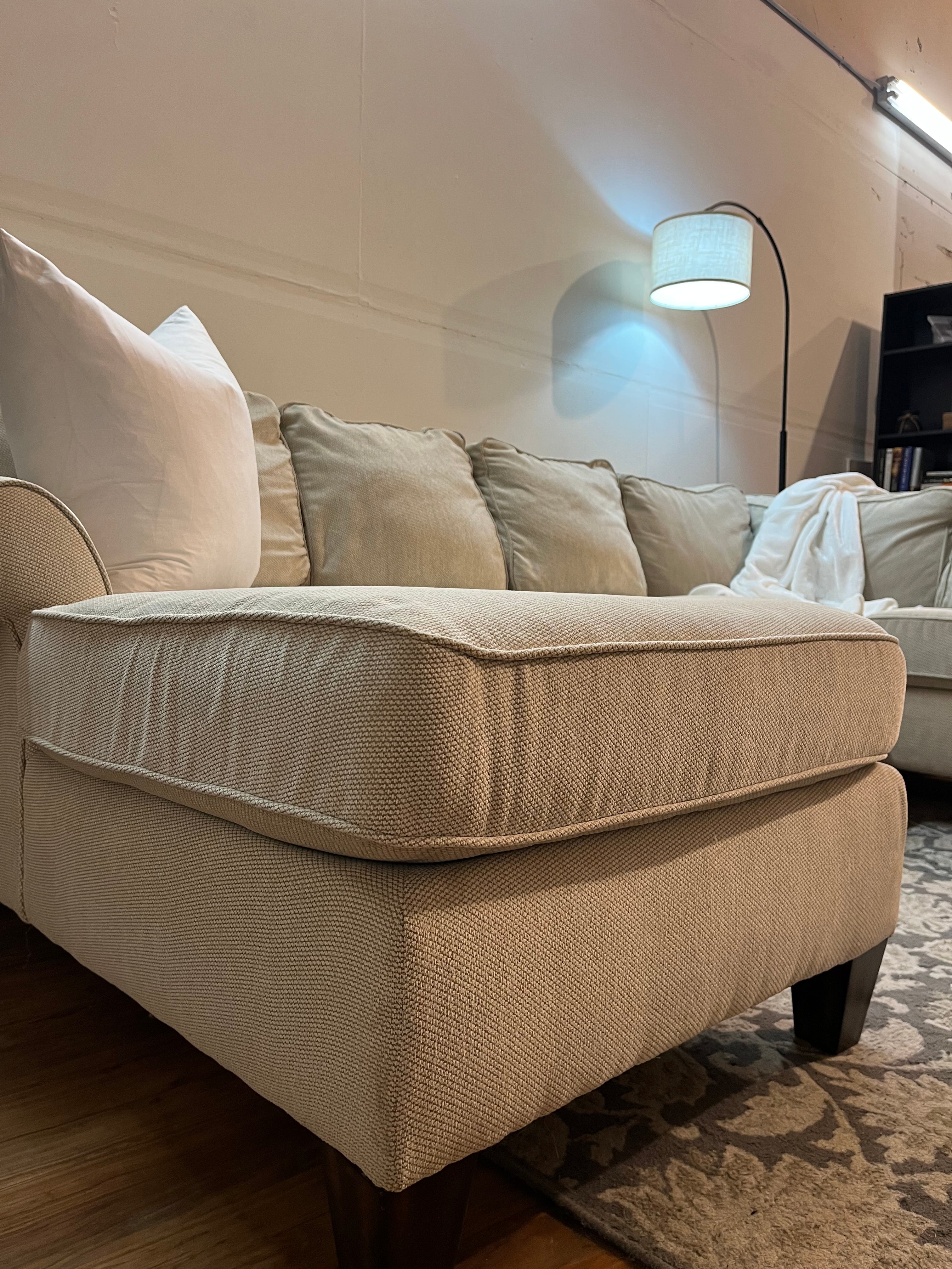 Flexsteel Sectional in Beige