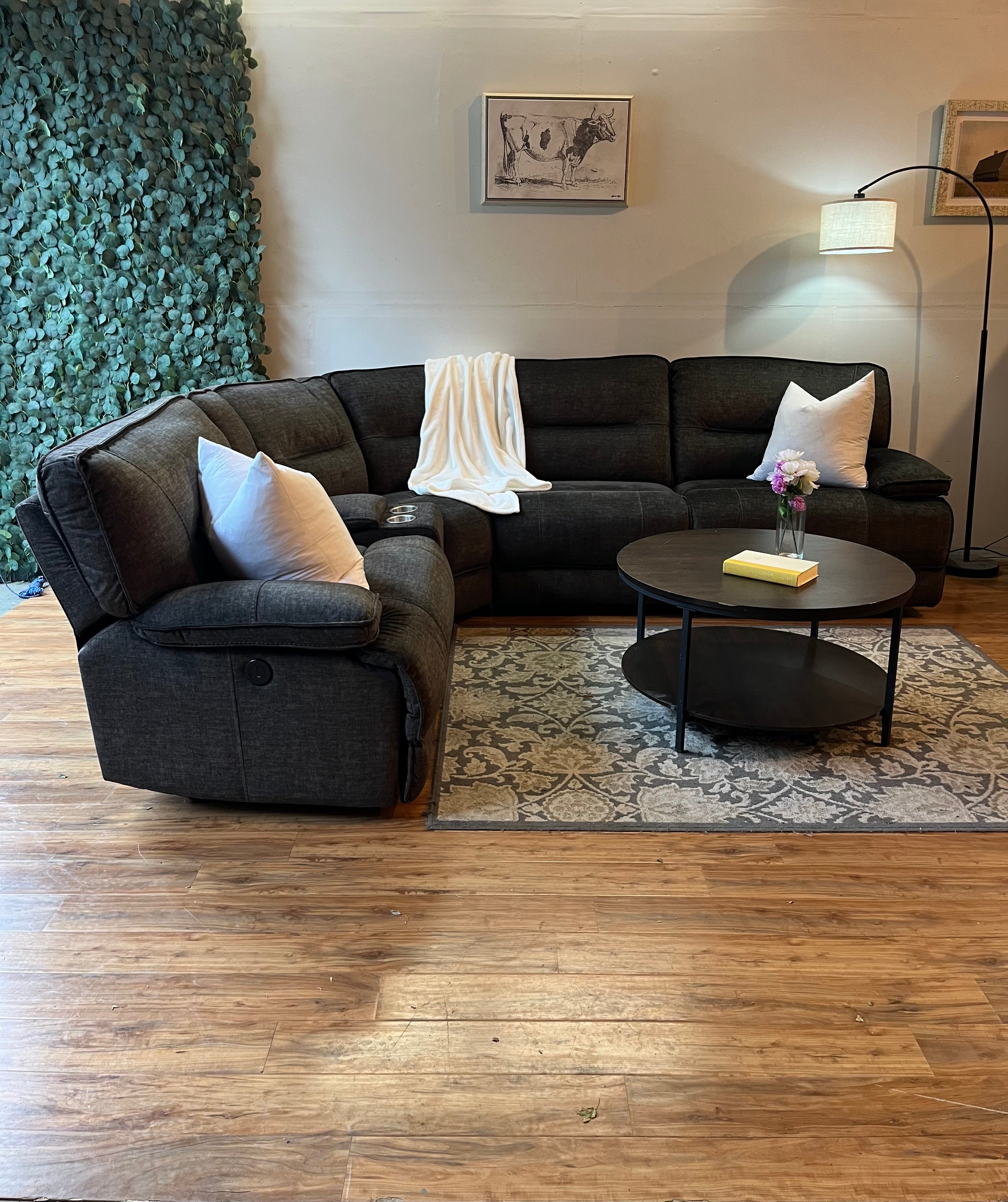 Jordan’s Furniture Reclining Sectional in Charcoal Gray