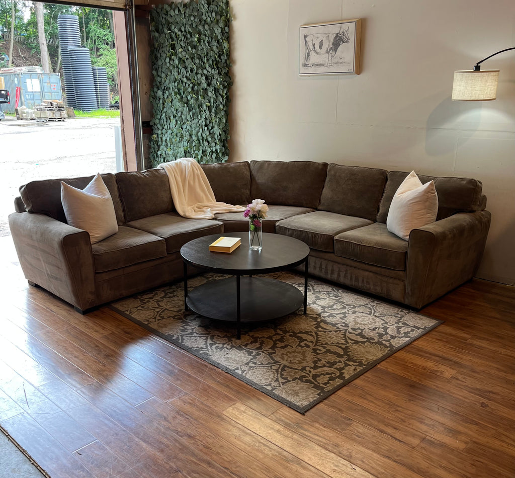 Jordan’s Furniture Artemis Sectional in Ash Gray