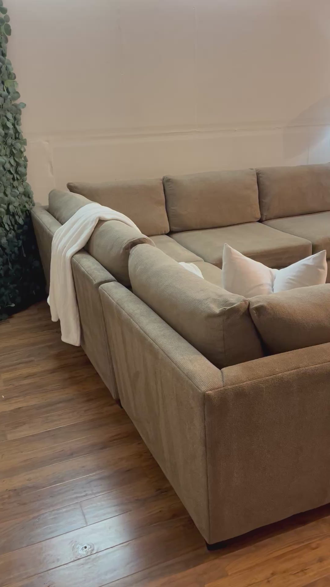 Bauhaus Modular Sectional in Taupe